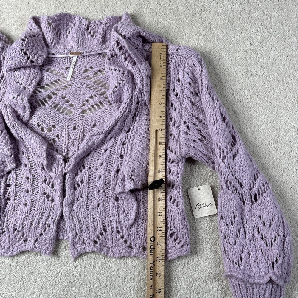 Free People Avery Crop Cardigan Orchid Dust Women's Medium Crochet Purple NWT - Picture 7 of 16